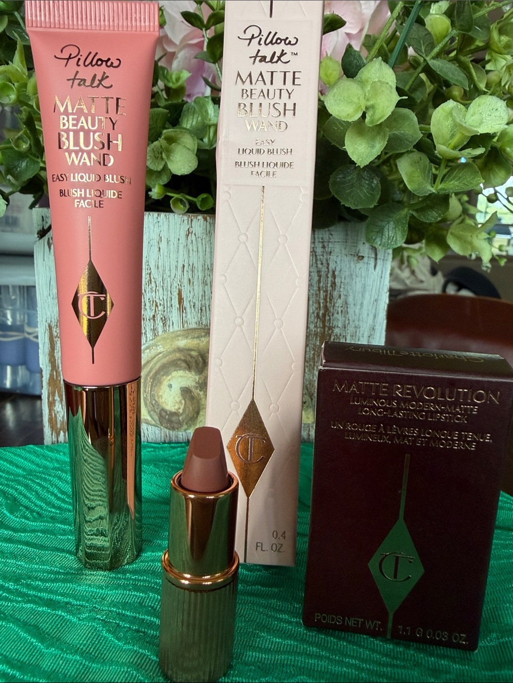 Charlotte Tilbury Pillow Talk Matte Blush Wand & Matte Revolution Lipstick combo